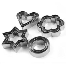 Load image into Gallery viewer, Stainless Steel Cookie Cutter with 4 Shape 3 Sizes Heart Round Star and Flower, 12 Pieces