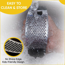 Load image into Gallery viewer, Stainless Steel Kitchen Garlic Crusher and Plastic Portable Ginger Mincer Squeezer Press Rocker Kitchen Chopper with Handle./Stainless Steel Garlic Press Chopper Crusher