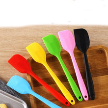 Load image into Gallery viewer, Silicone Spatula, for Making Cakes, Pastries, Silicone spatulas for Non Stick Cooking, Heat Resistant Non-Stick Spatula (Pack of 1)