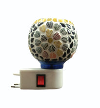Load image into Gallery viewer, AROMA BURNER WITH NIGHT LAMP &amp; ON OFF SWITCH
