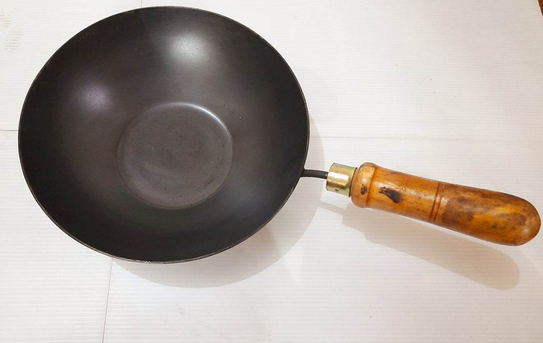Pre Seasoned Iron Chinese Wok Pan with Wooden Handle Pan